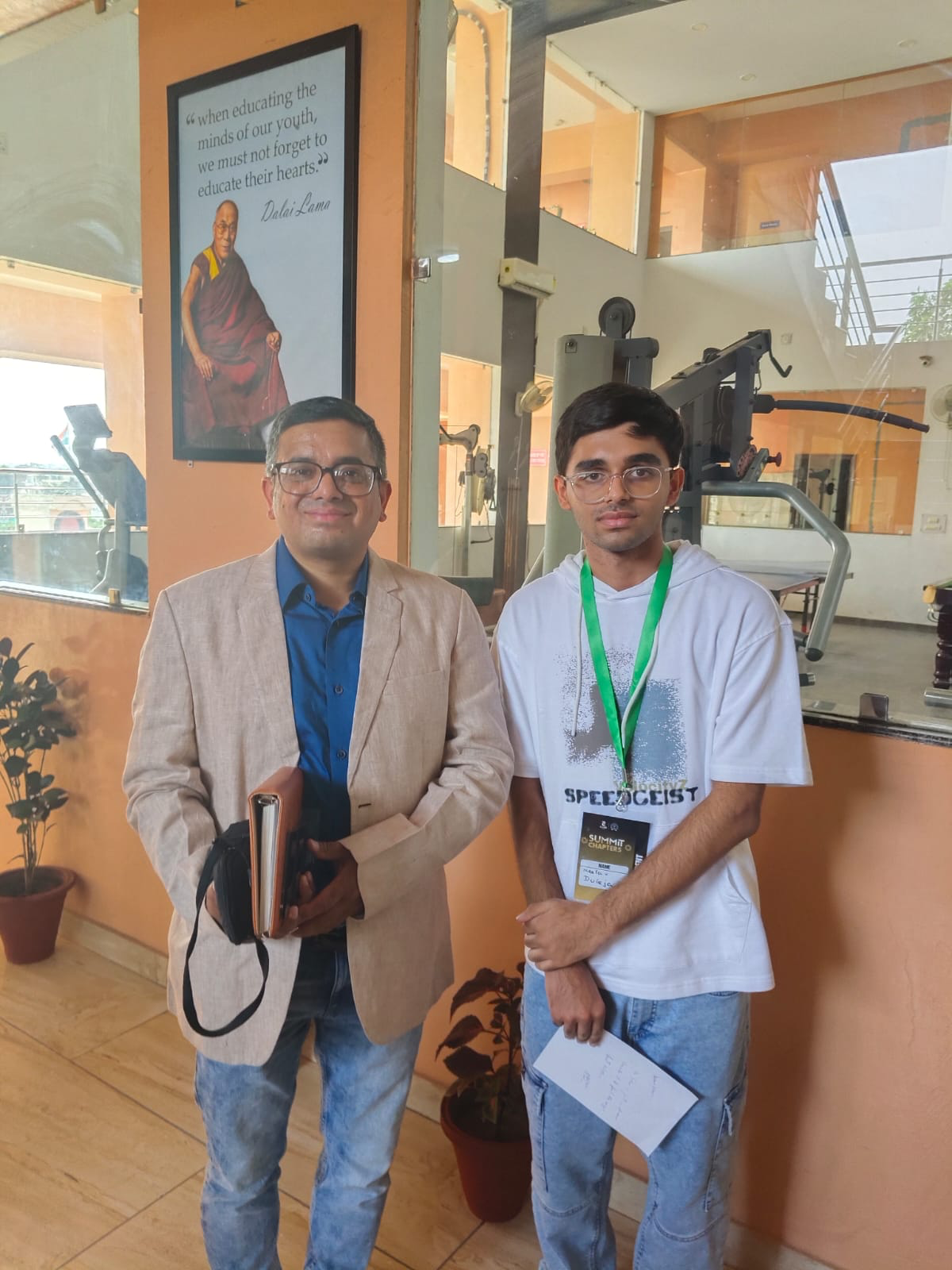 Neerav Dureja with mentors at IIT Bombay E-Summit